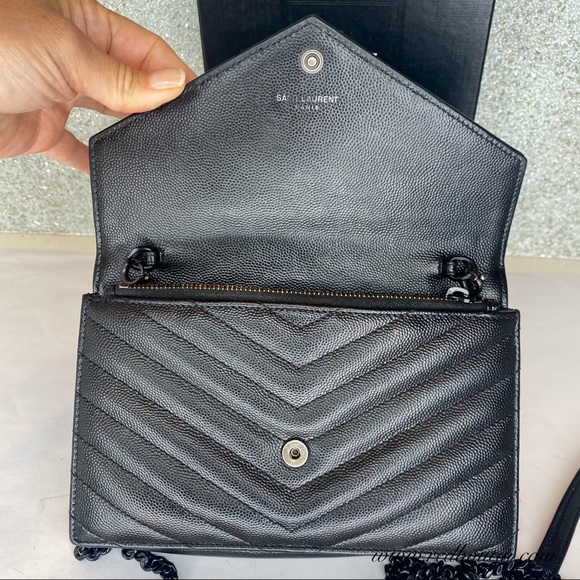 - Saint Laurent Monogram YSL Envelope Chain - Picture 6 of 11